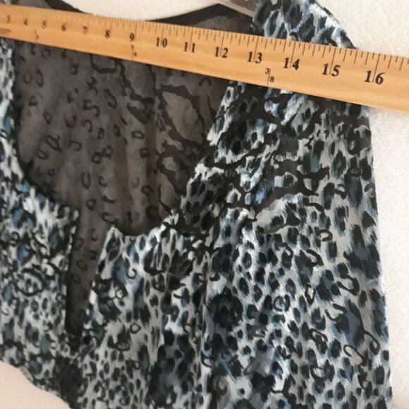 Fashion Nova Blouse Top Womens Blouse X Large Blue Leopard Long Sleeve Wired U - Picture 5 of 9